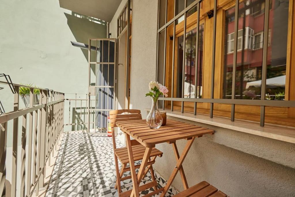 Charming 2 Min To Metro - Baysungur D2 Daire